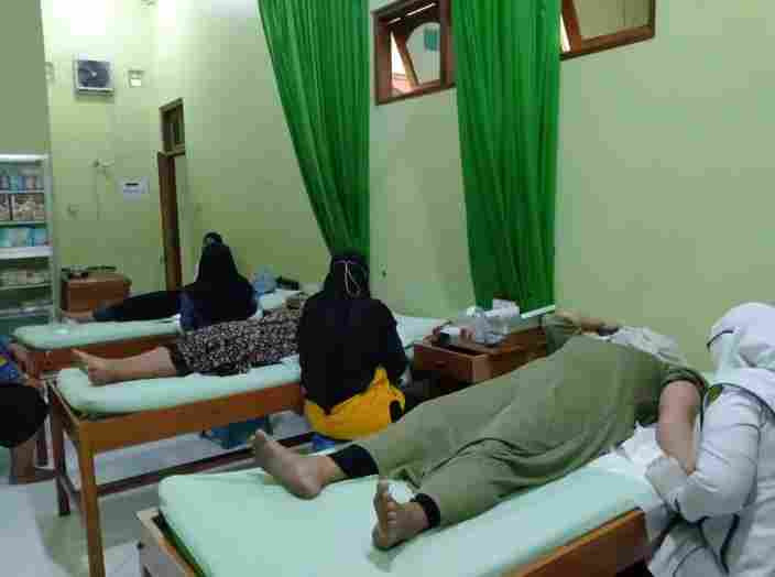 Pelayanan Kb Di Klinik Zulfa Kecamatan Wedung Dalam Rangka Hari