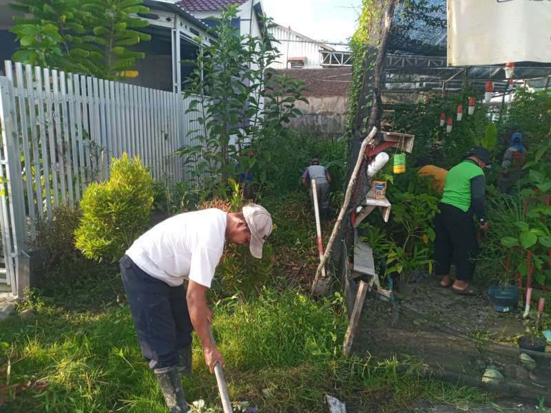 Kegiatan Gotong Royong Di Kampung Kb Basirih