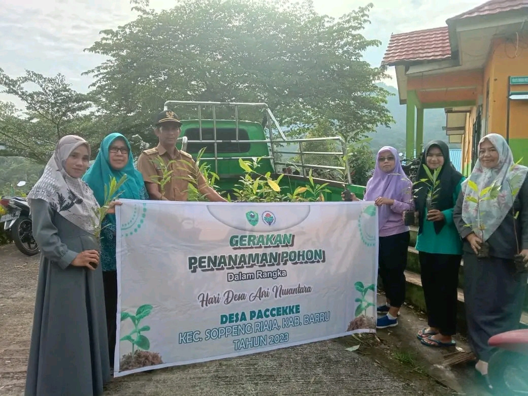 Gerakan Penanaman Pohon Dalam Rangkah Hari Desa Asri Nusantara