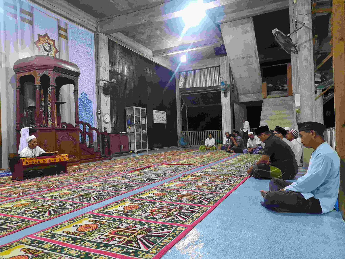 Pengajian Mingguan di Masjid Jami' Baitul Muttaqin