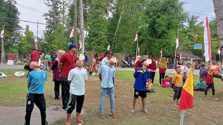 Lomba makan kerupuk