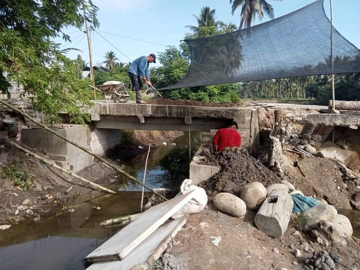 Pembuatan jembatan rusak