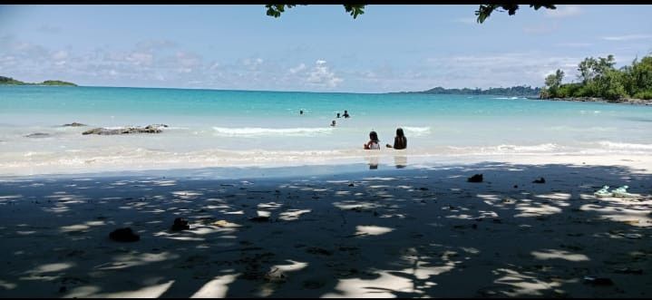 pantai pulau harapan