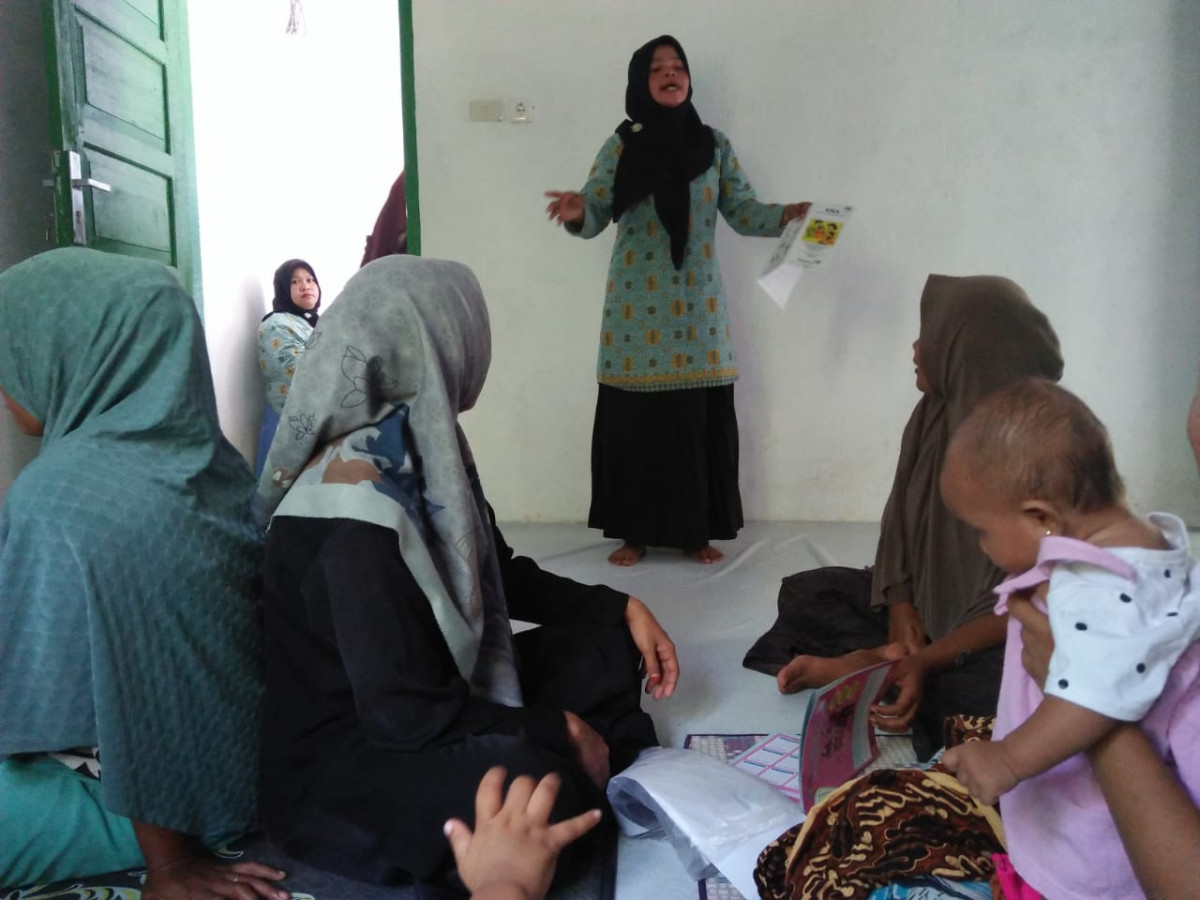 Sosialisasi bersama Ibuk-Ibuk Kader di Kantor Desa Gampong Timpleung Kec.Pasie Raya Kab. Aceh Jaya