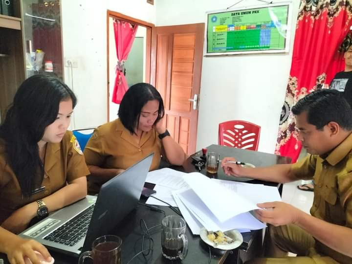 Rapat Koordinasi Bersama Pemerintahan Desa sekaitan Biaya Operasional  Poktan BKB diKampung KB Kasih Desa Simorangkir Julu