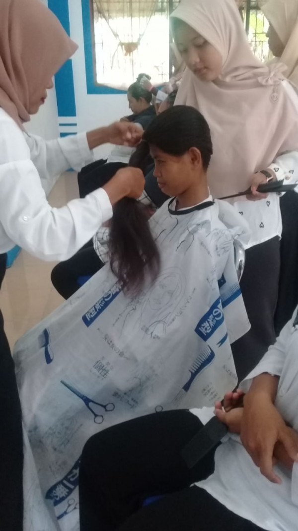 proses parting rambut