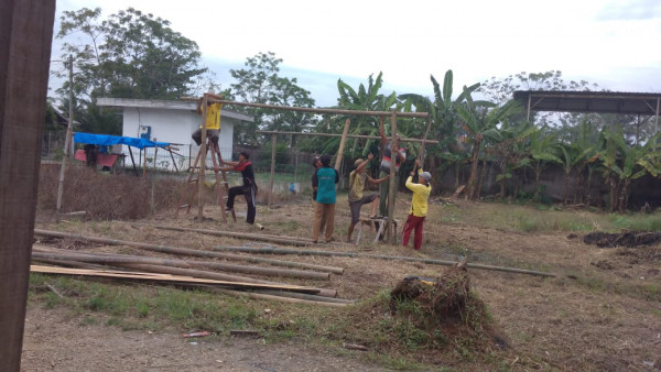 Gotong Royong Pembuatan Kebun bibit