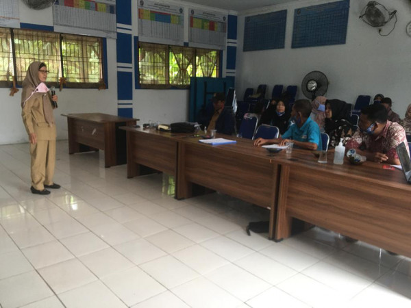 Pembinaan Kepada ketua Pokja dan seksi-seksi 8 fungsi Keluarga