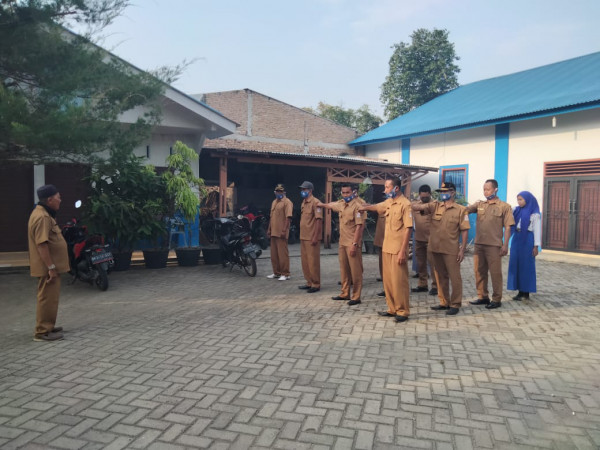 Apel Pagi Staff Desa, Kadus-Kadus dan siswi PKL 