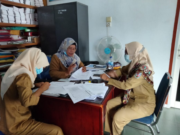 Melakukan Advokasi dengan PPKBD dan SubPPKBD