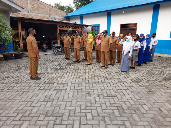 Apel Pagi Staff Desa, Kadus-Kadus dan siswi PKL