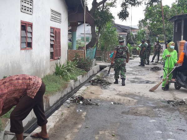 GOTONG ROYONG DI DUSUN AMPERA SELATAN DESA SEKIP KEC. LUBUK PAKAM