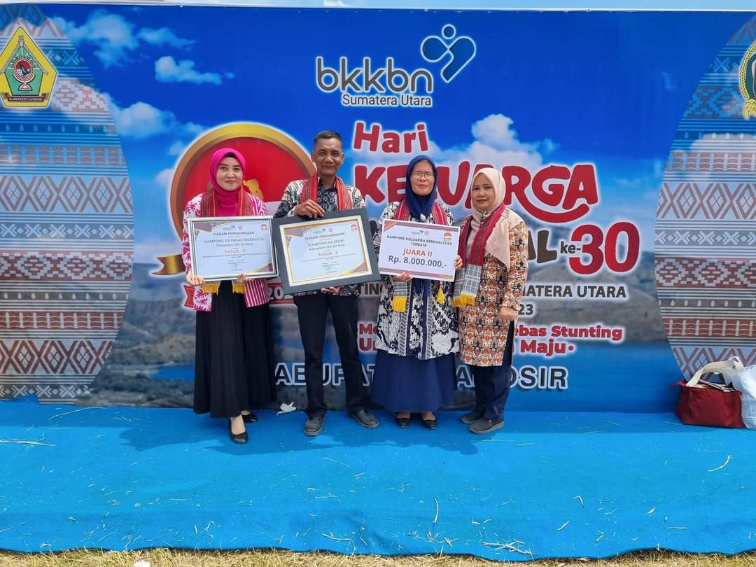 Menerima penghargaan kampung KB terbaik II tingkat provinsi Sumatera Utara