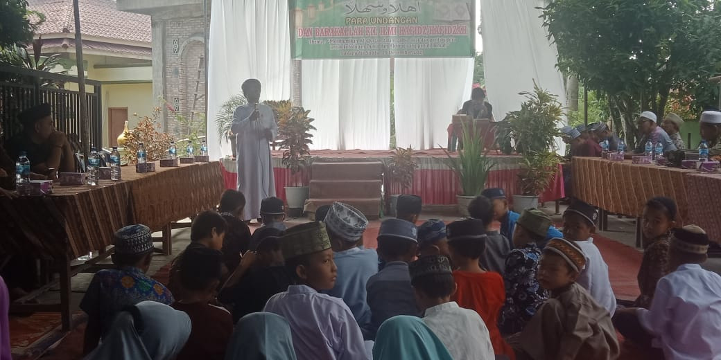 Kegiatan Wisuda Rumah Tahfiz Usai Pengembangan Hafalan AL-Qu'an.