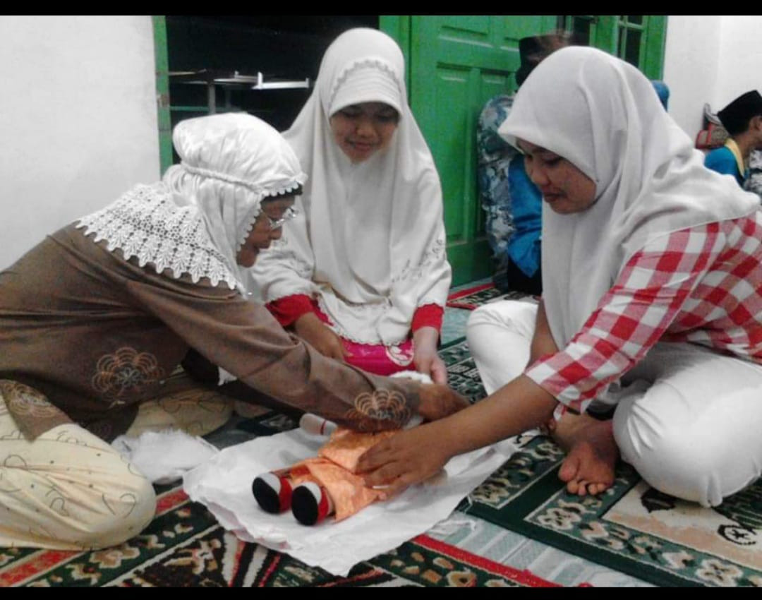 Kegiatan Bina Keterampilan Remaja Dalam Mengurus Jenazah Desa Pondok Batu