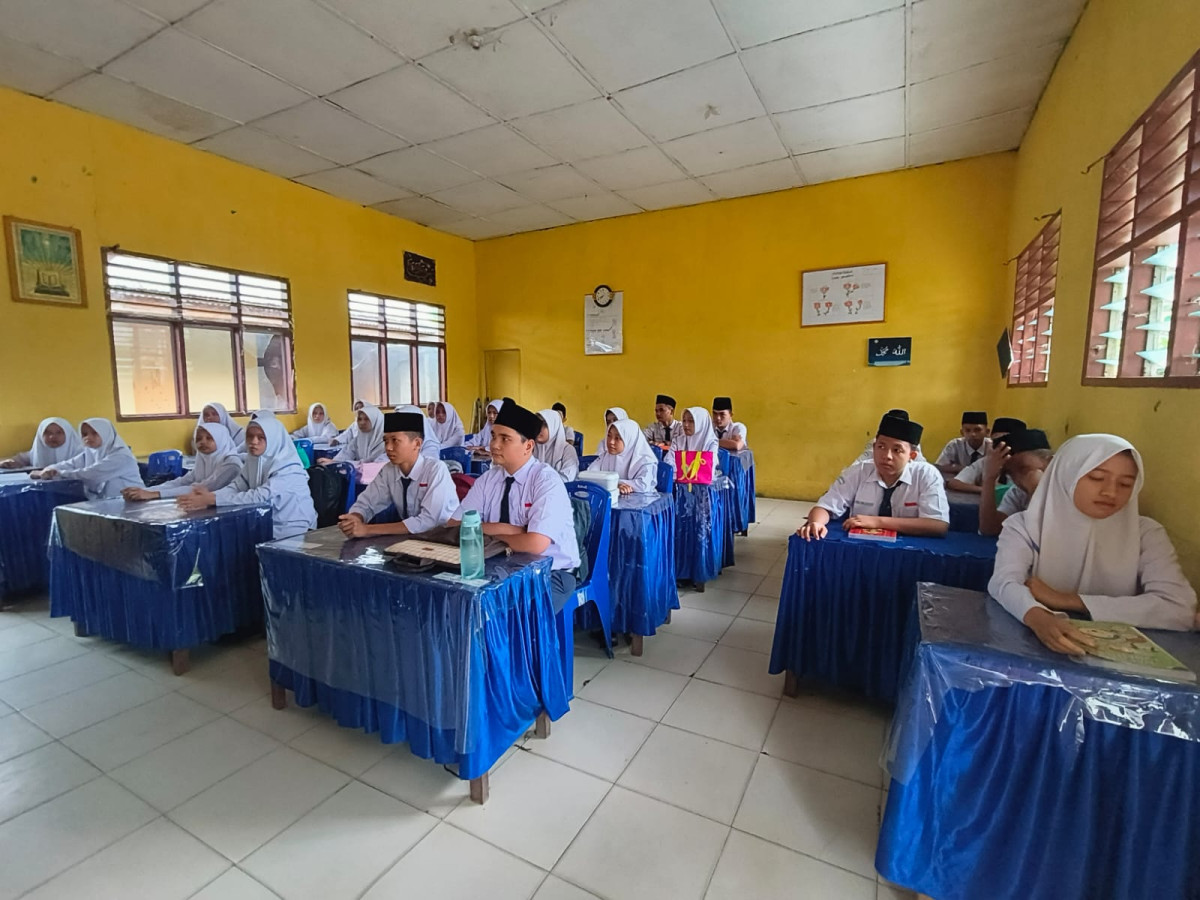 PENULUHAN Penyakit Menular Seksual pada Remaja