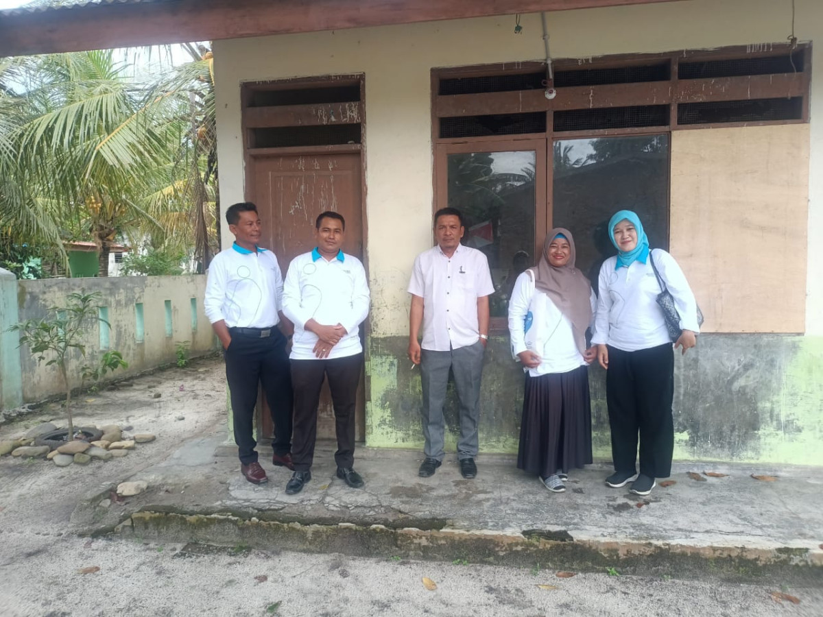 Penentuan Lokasi Rumah DataKU dan Pusat Edukasi Masyarakat di Kampung KB Desa Sentang.