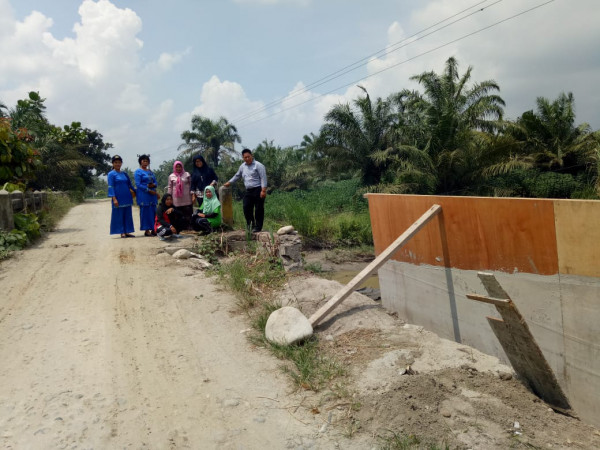 Pembangunan jembatan ancol perbatasan Desa Pematang Ganjang dan Desa Secara lain Rakyat