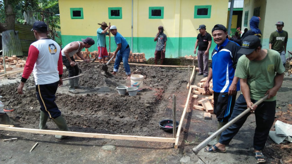 Bedah Rumah Warga Dusun  V  Bantuan Swadaya Masyarakat