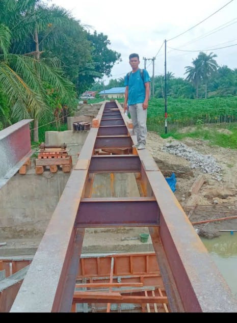 Pembangunan Jembatan Menuju Desa Silau Rakyat dan Cempedak Lobang