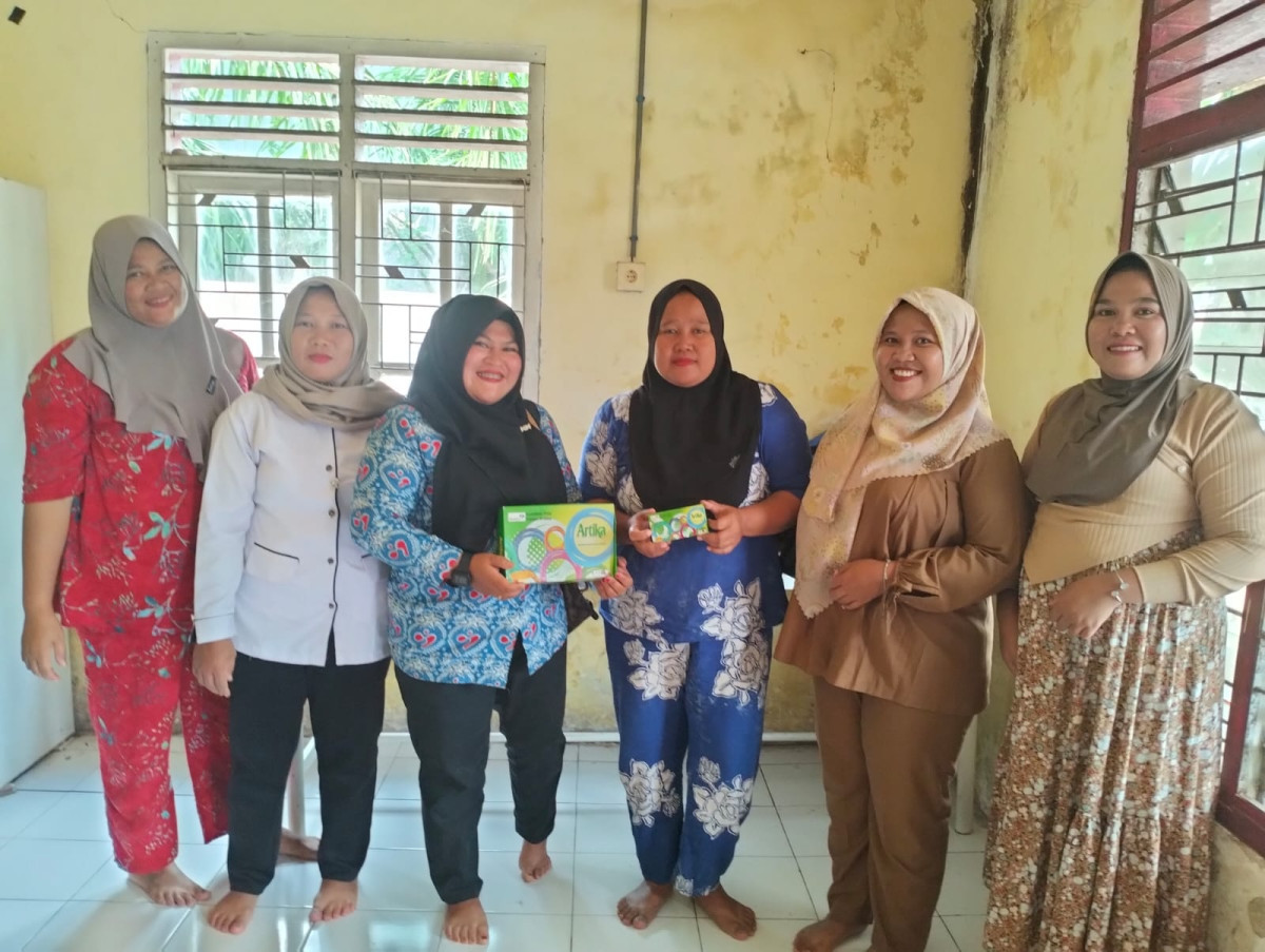 Melakukan KIE kepada Pus terkait alat kontrasepsi