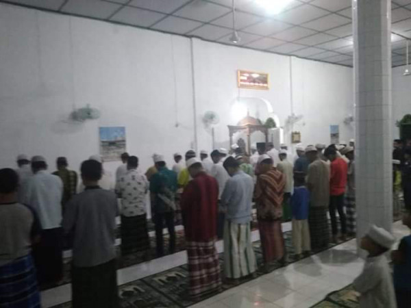 SHOLAT TARAWIH DI MASJID AL AMIN