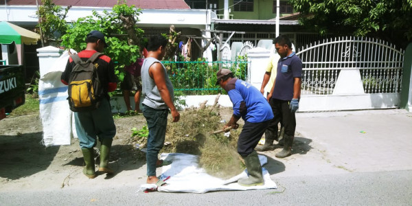 pelaksanaan pembersihan dari sampah