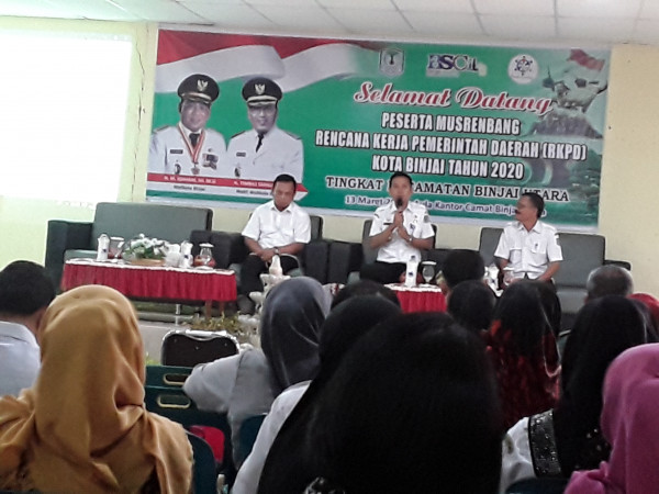 Rapat Peserta musrenbang dalam hal menyusun perencanaan prog.KKBPK kampung KB melalui Musrenbang di Tk kecamatan