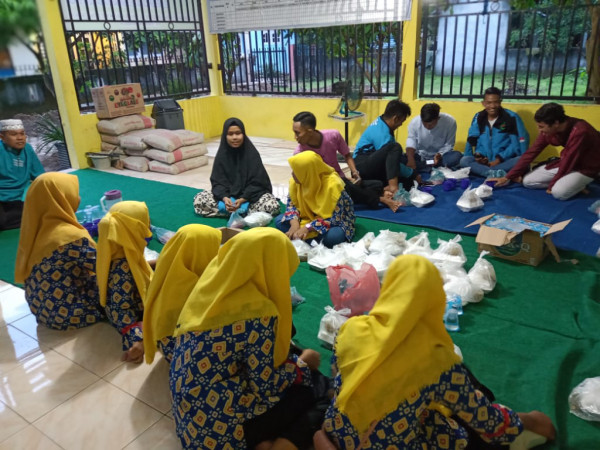 Buka bersama anak yatim