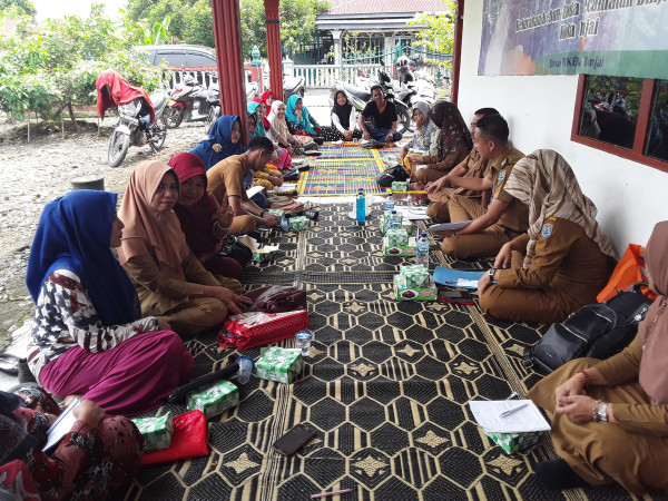 Nara sumber dari dinas  ppkb kabid dalduk dan camat binjai utara