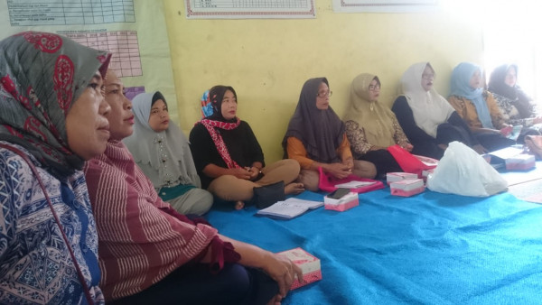 Seksi ekonomi kegiatan memberikan cara menanam tanaman Binahong