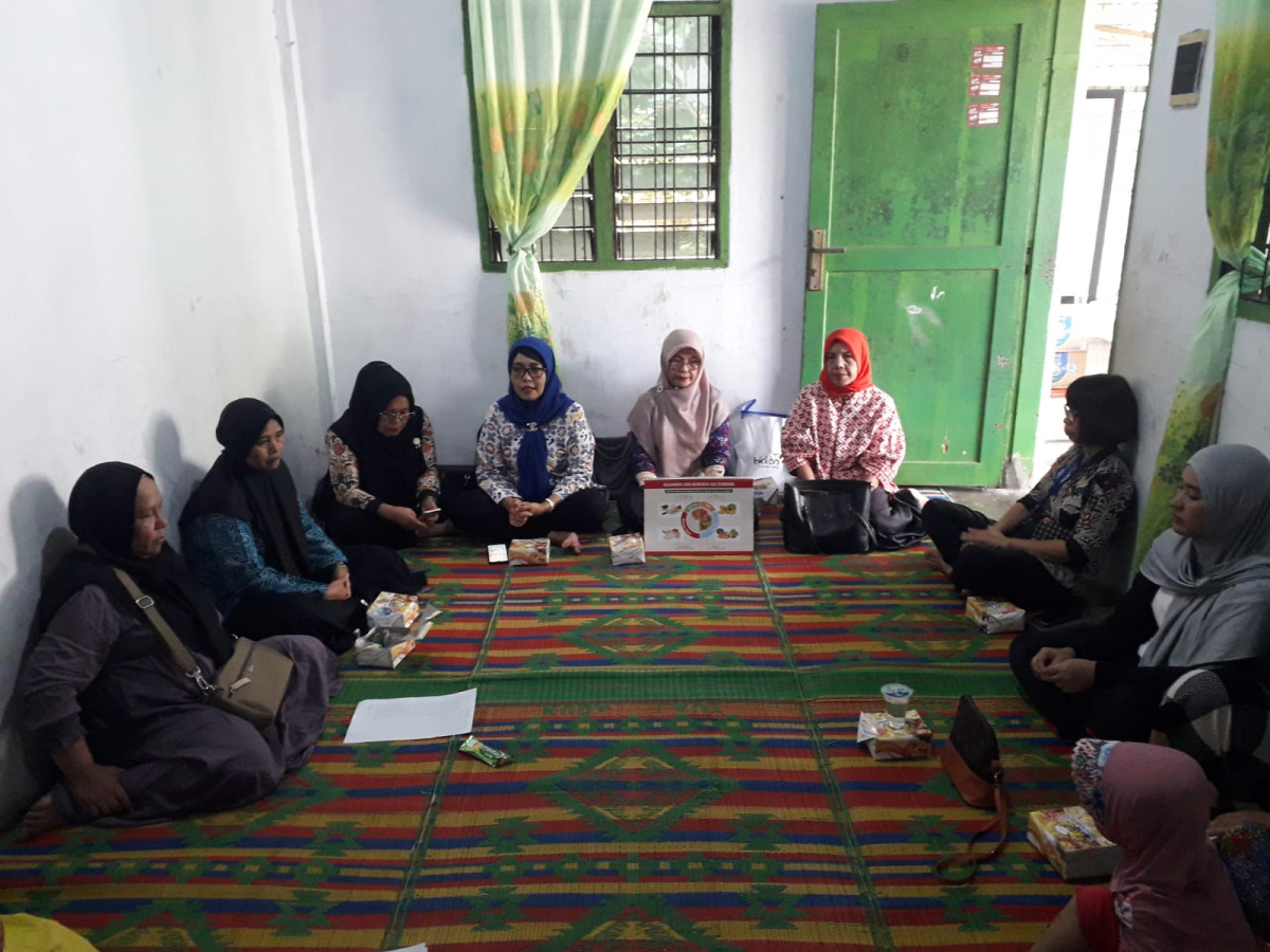 Edukasi gizi oleh tenaga ahli gizi Puskesmas Binjai Kota.