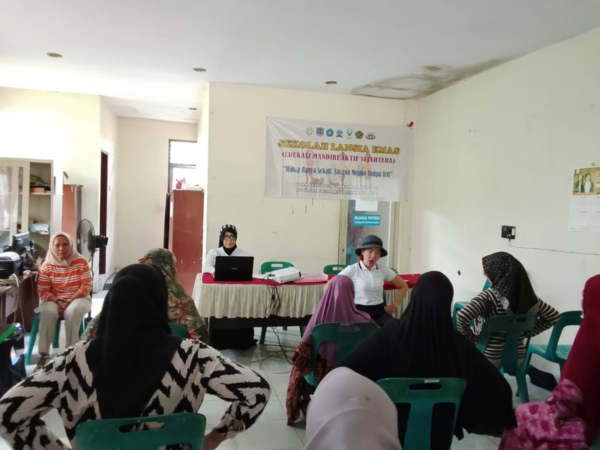 Senam pernafasan lansia.