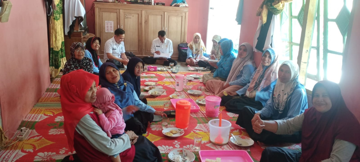 Pertemuan kelompok keluarga penerima PKH Nagari Guguk Sarai