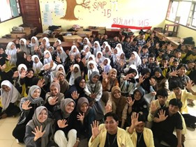 Sosialisasi Mahasiswa KKN Tematik Stunting UNP di SMPN 15 Siunjung