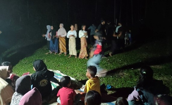 Kunjungan ke tempat Latihan Kesenian Nagari Sisawah