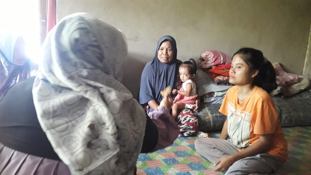 Pemberian bantuan BAZNAS untuk anak dengan kasus Stunting dengan wakil Percepatan Penurunan Stunting Ibuk Bupati Kabupaten Sijunjung