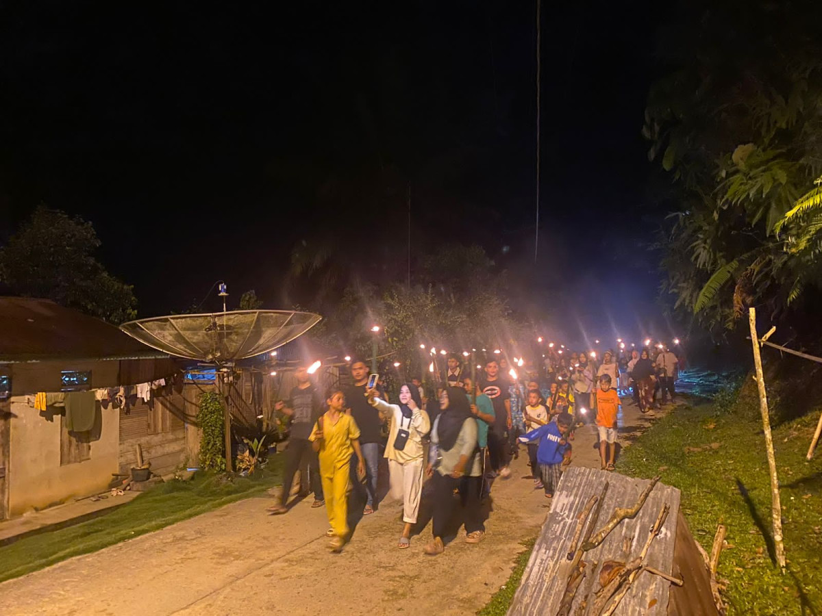 pawai obor dalam menyambut 1 muharam