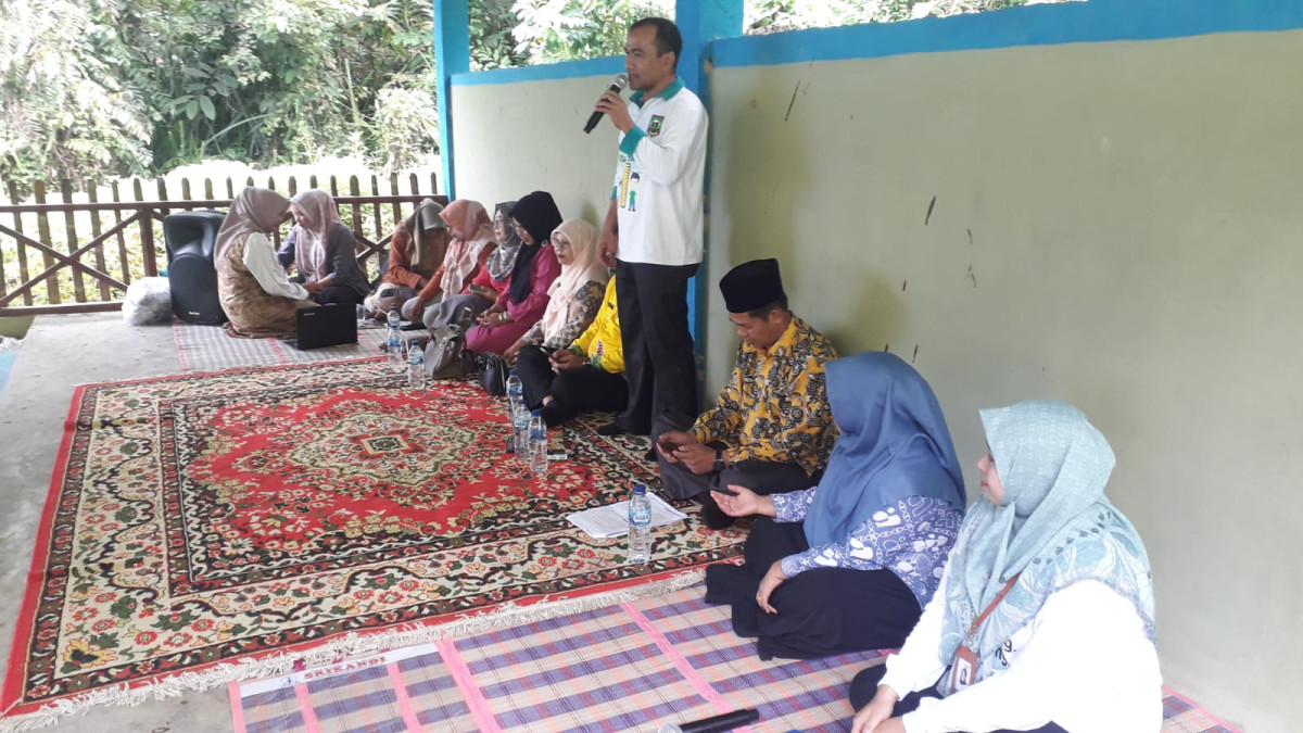 pertemuan kader poktan BKB