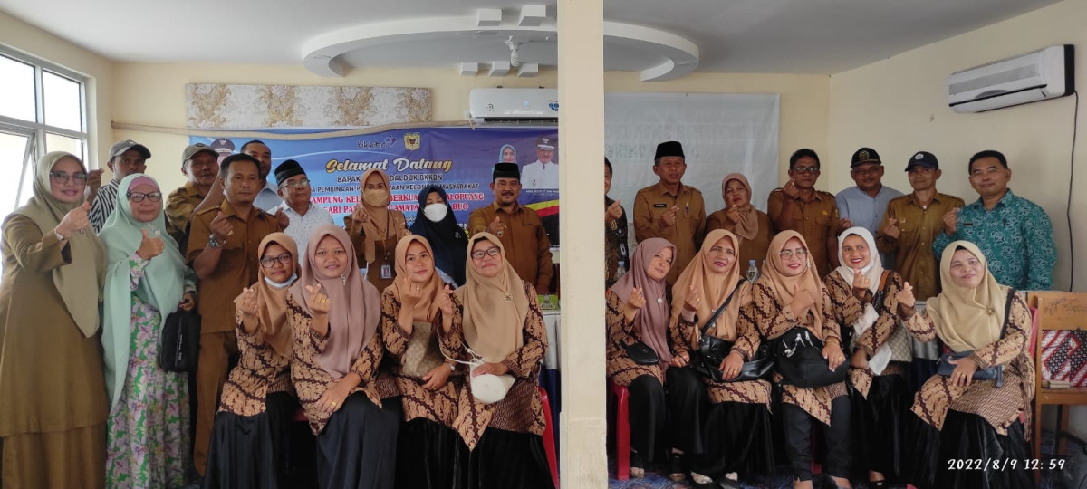 Foto Bersama Kader Kampung KB Galopuang Nagari Pangian