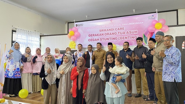 Pemberian Bantuan Genting bersama Srikandi Pln UID Sumbar