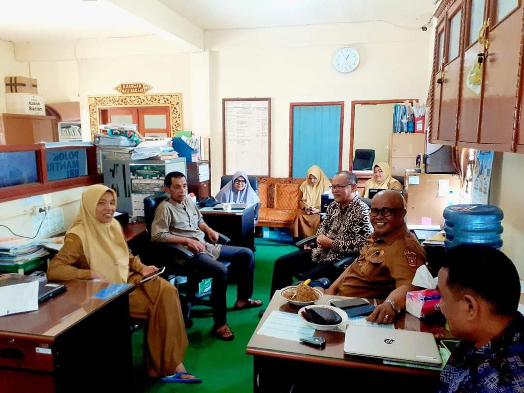Kunjungan Silaturahmi Camat Baso ke Kantor Wali Nagari Koto Tinggi