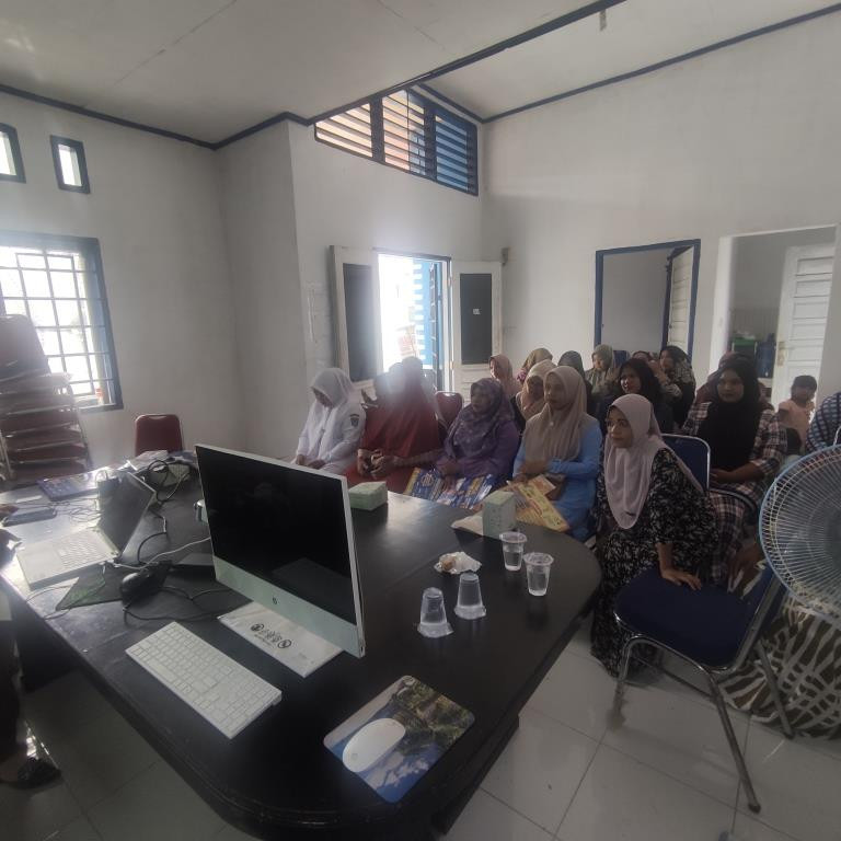 penyuluhan Kesehatan Reproduksi kepada PUS