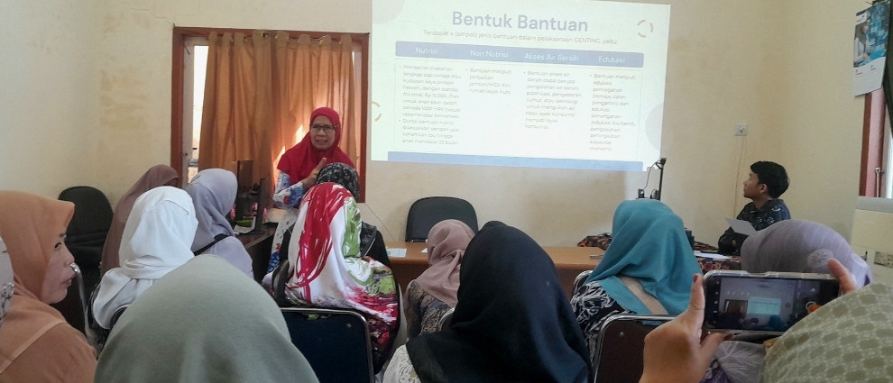 Narasumber Korlap BKKBN Padang Barat Ibu Dra Reno Pujiani