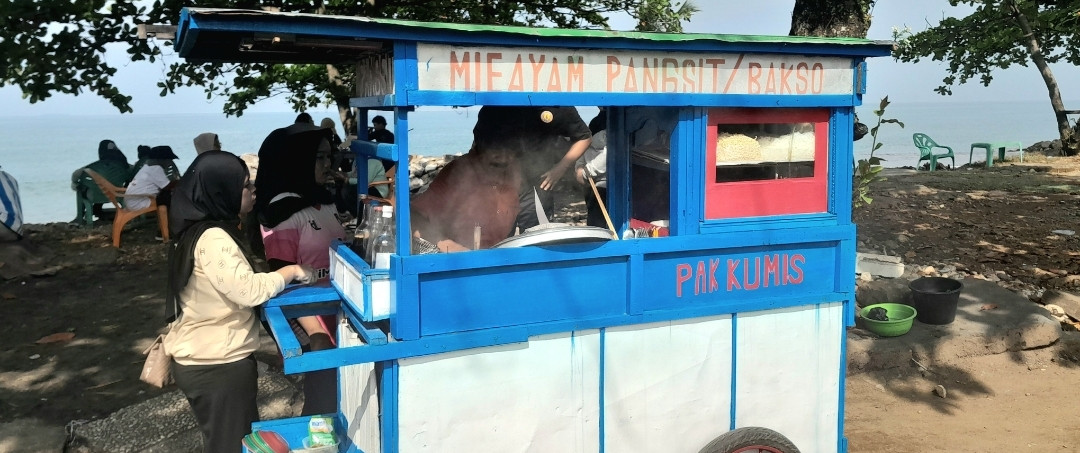 Mie Ayam Pangsit/Bakso Pak Kumis