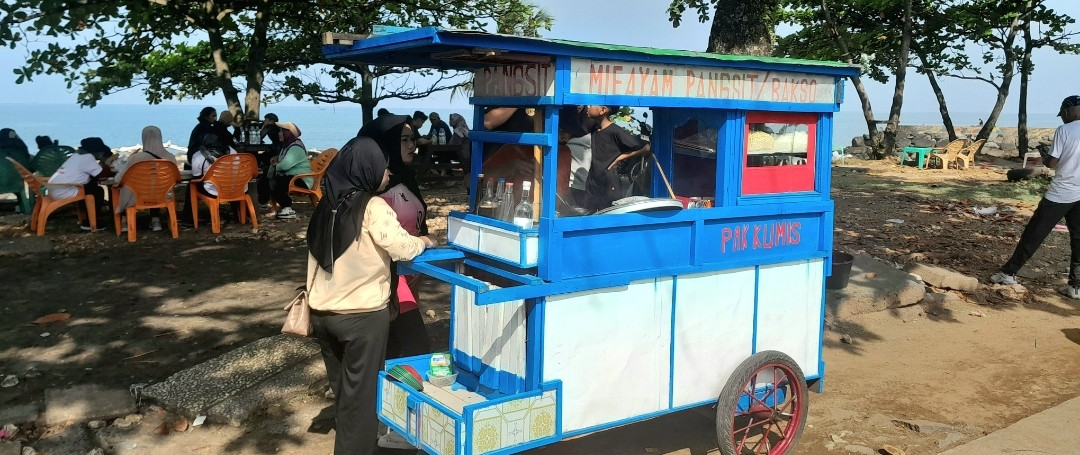 Mie Ayam Pangsit/Bakso Pak Kumis