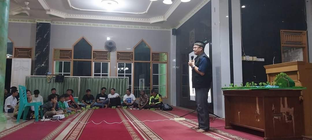 Sosialisasi siaga bencana bersama sekretaris BPBD Kota Padang di Kel. Lambung Bukit