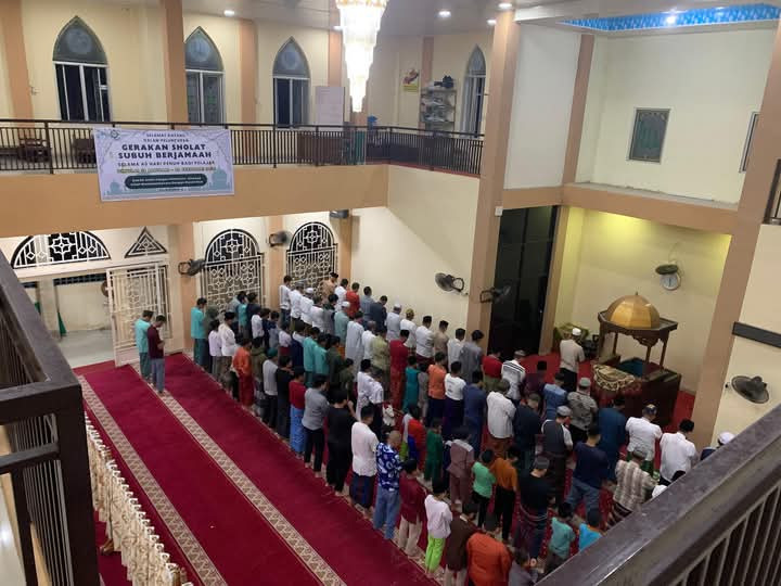 Gerakan sholat subuh berjamaah