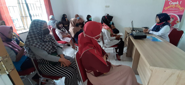 Penyuluhan Pada Pasangan Usia Subur 