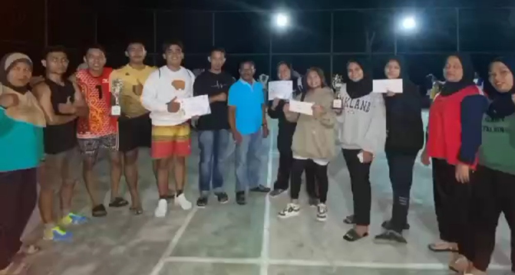Final Lomba Bola Voli Tingkat Dusun di Desa Kubang Utara Sikabu